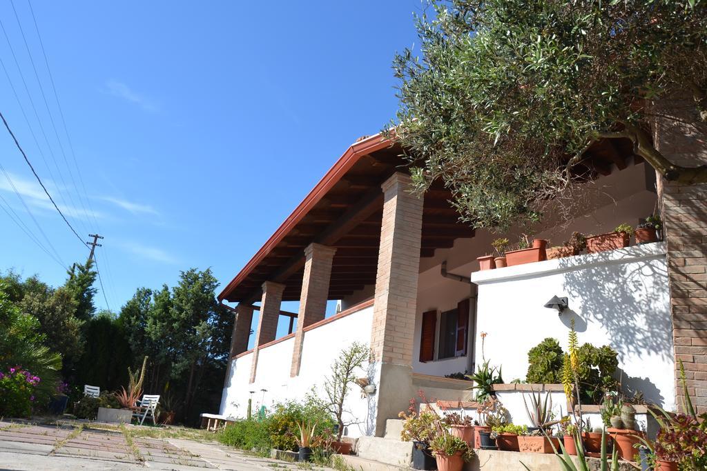 Mi Casa Es Tu Casa 79 Bed & Breakfast Portoscuso Dış mekan fotoğraf