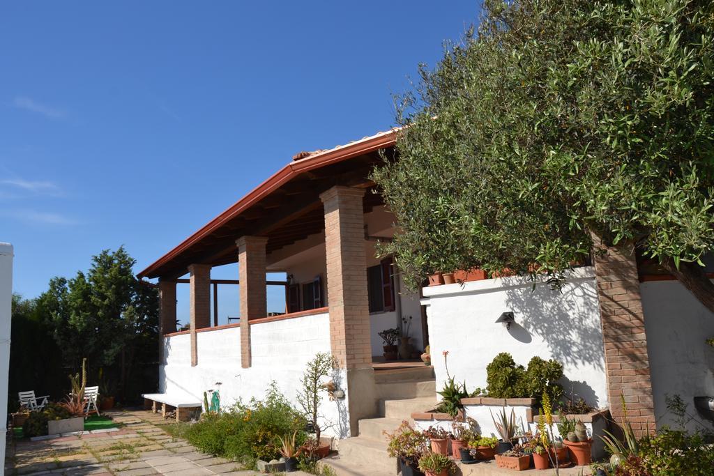 Mi Casa Es Tu Casa 79 Bed & Breakfast Portoscuso Dış mekan fotoğraf