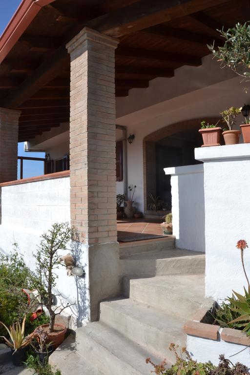 Mi Casa Es Tu Casa 79 Bed & Breakfast Portoscuso Dış mekan fotoğraf