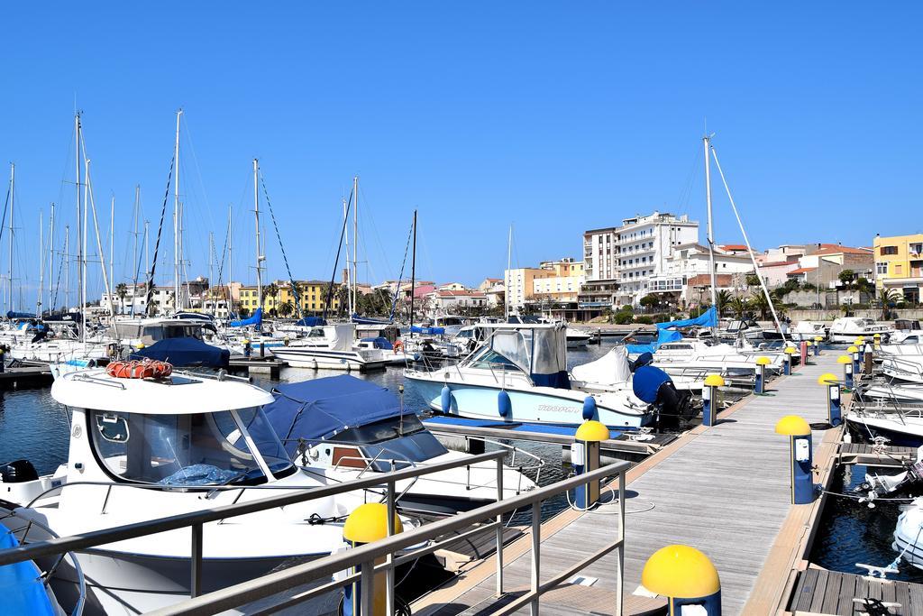Mi Casa Es Tu Casa 79 Bed & Breakfast Portoscuso Dış mekan fotoğraf